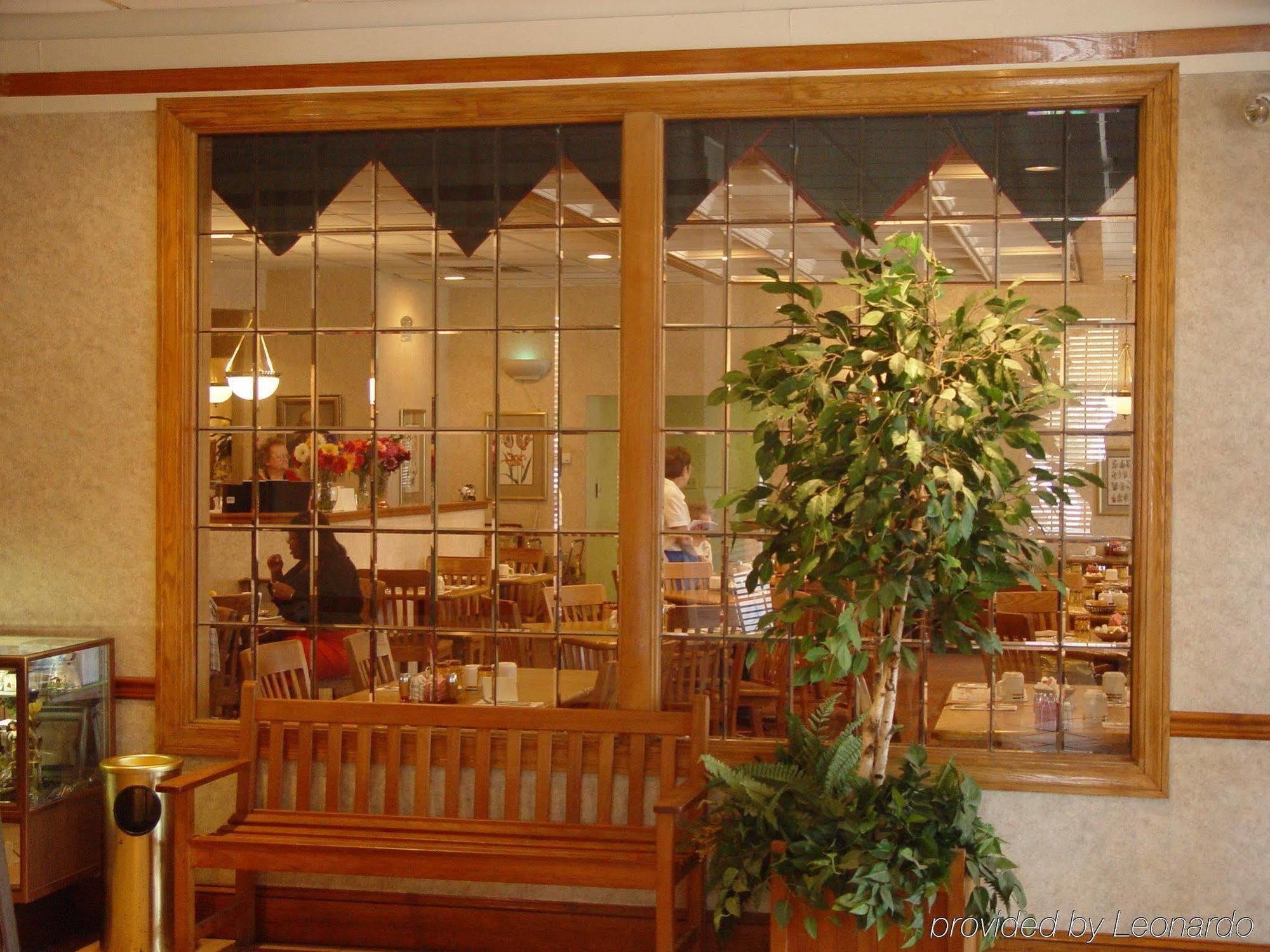 Mayfair Inn Williamston Restaurante foto